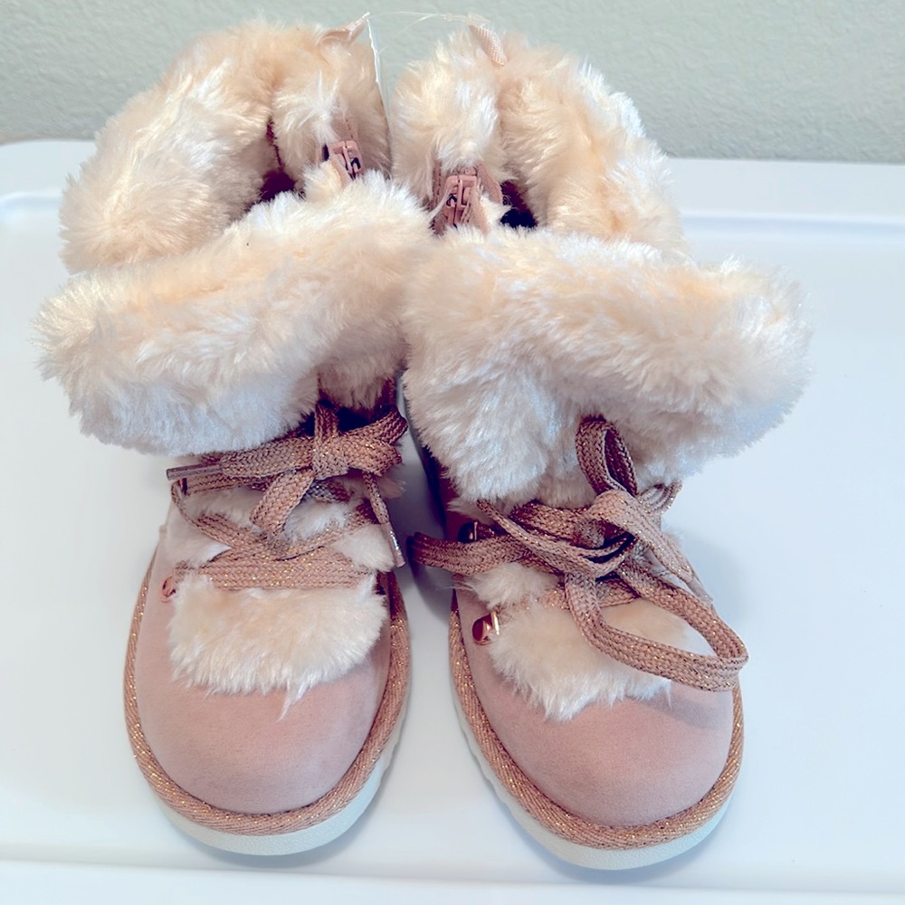 GAP Kids Faux-Fur Lace-Up Booties size 1